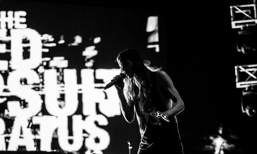 the-red-jumpsuit-apparatus-no-brasil